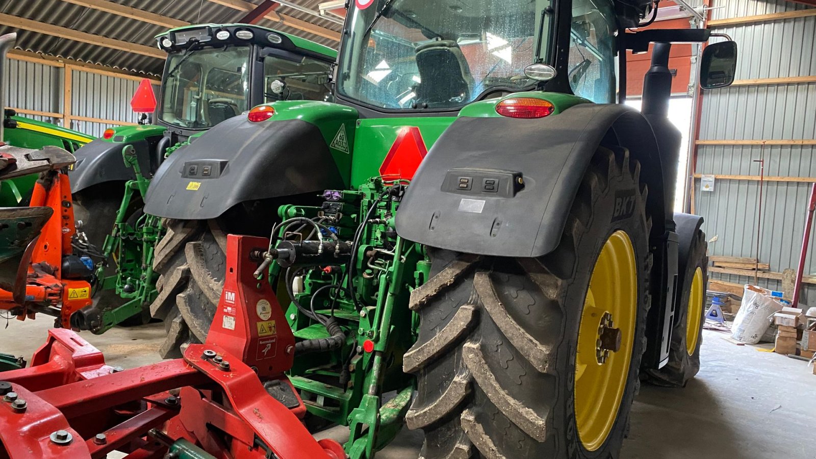 Traktor des Typs John Deere 8320R, Gebrauchtmaschine in Bredsten (Bild 3)