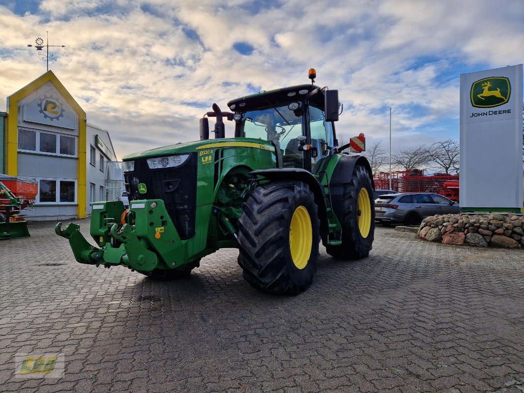 Traktor typu John Deere 8320R, Gebrauchtmaschine v Schenkenberg (Obrázek 1)