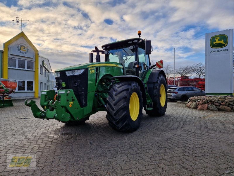 Traktor des Typs John Deere 8320R, Gebrauchtmaschine in Schenkenberg (Bild 1)