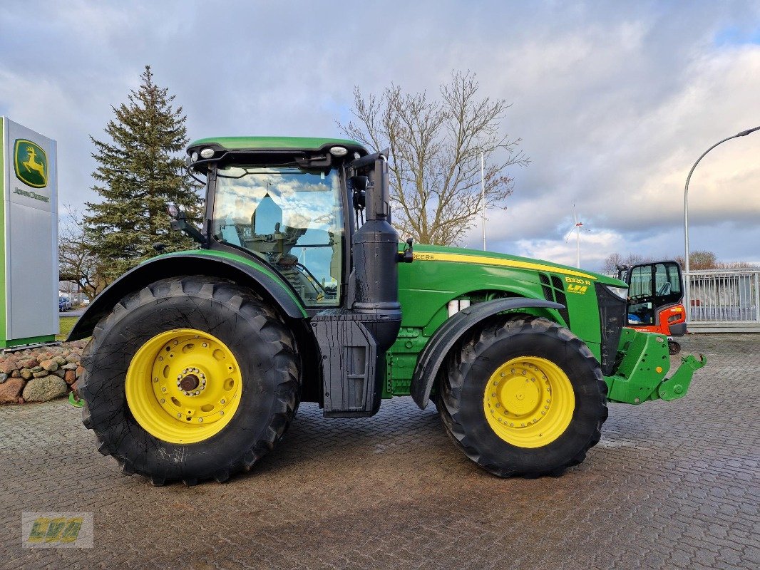 Traktor typu John Deere 8320R, Gebrauchtmaschine v Schenkenberg (Obrázek 7)