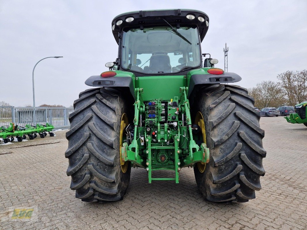Traktor от тип John Deere 8320R, Gebrauchtmaschine в Schenkenberg (Снимка 4)