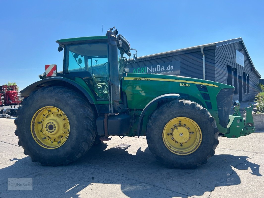 Traktor of the type John Deere 8330 AutoPowr, Gebrauchtmaschine in Prenzlau (Picture 2)