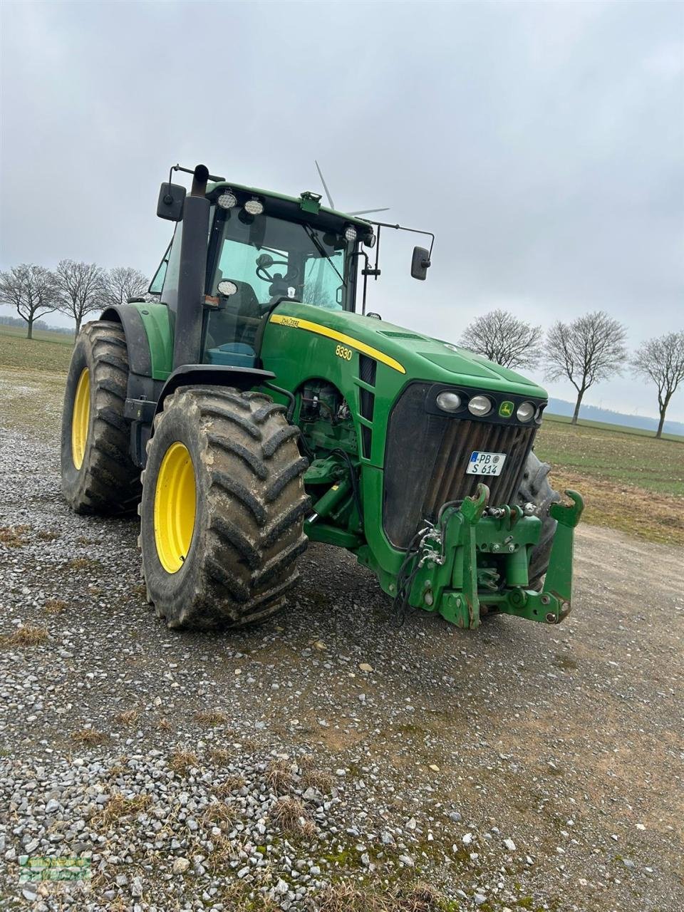 Traktor типа John Deere 8330 Getriebe neu., Gebrauchtmaschine в Büren (Фотография 3)