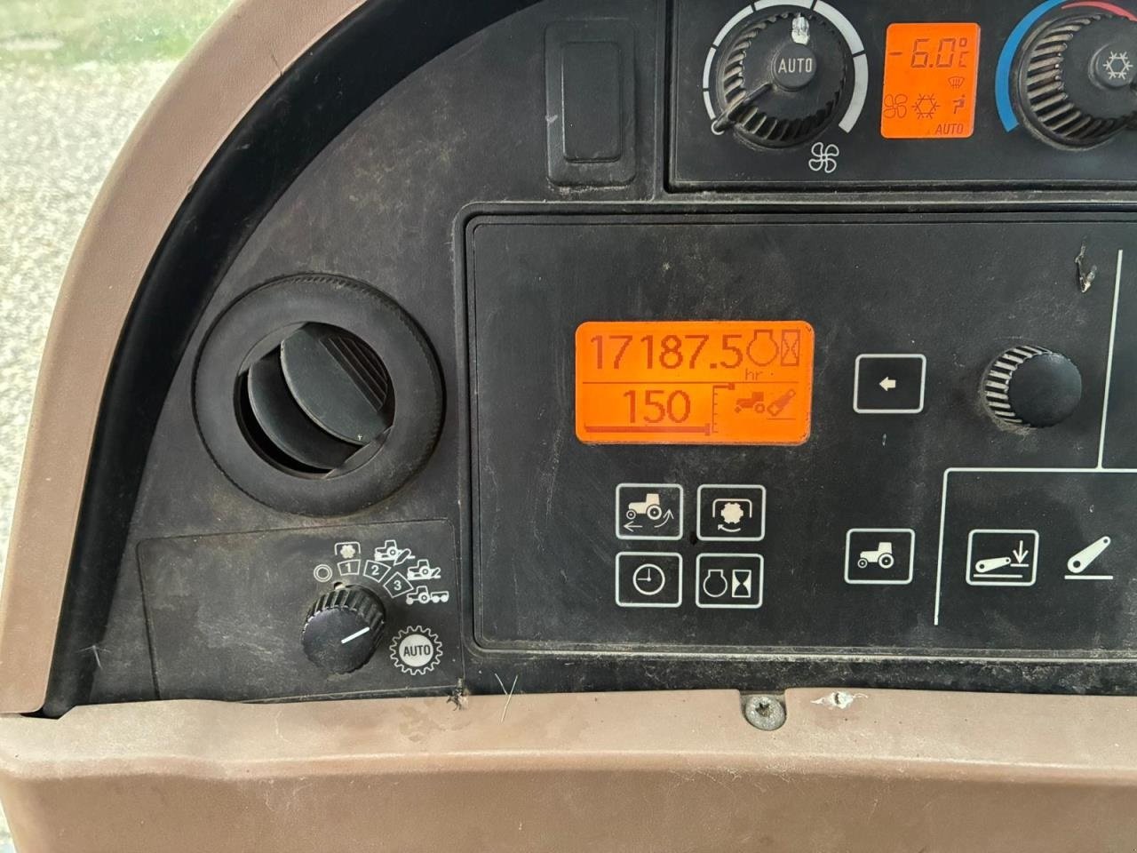 Traktor типа John Deere 8330, Gebrauchtmaschine в Videbæk (Фотография 7)