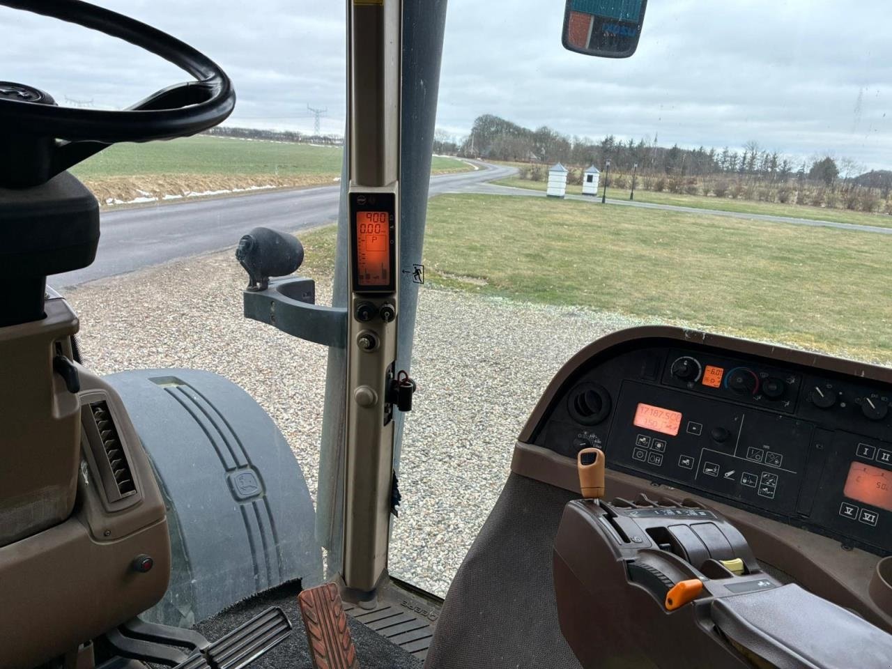 Traktor типа John Deere 8330, Gebrauchtmaschine в Videbæk (Фотография 16)