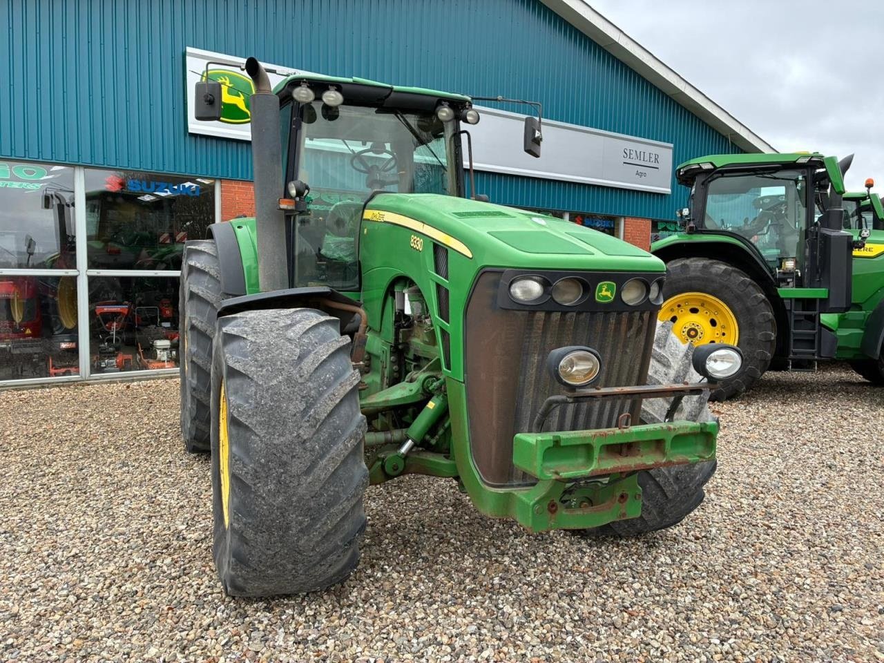 Traktor типа John Deere 8330, Gebrauchtmaschine в Videbæk (Фотография 10)