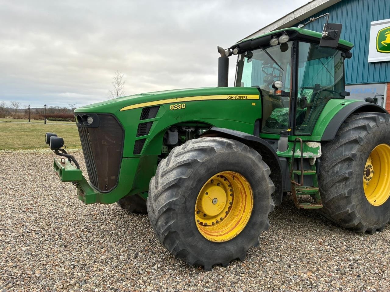 Traktor типа John Deere 8330, Gebrauchtmaschine в Videbæk (Фотография 14)