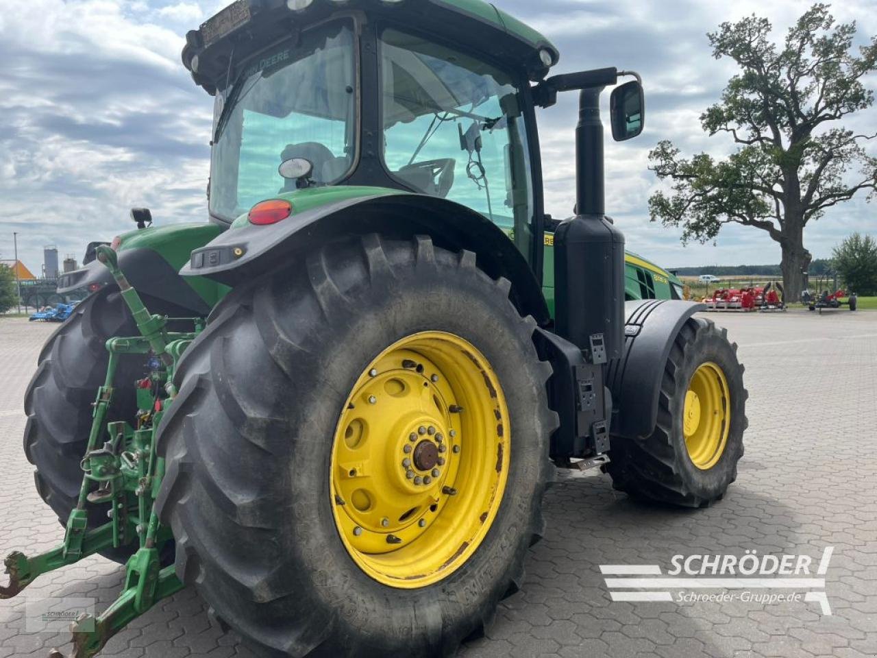 Traktor del tipo John Deere 8335 R AUTOPOWER + ZWILLINGSBEREIFUNG, Gebrauchtmaschine In Leizen (Immagine 11)