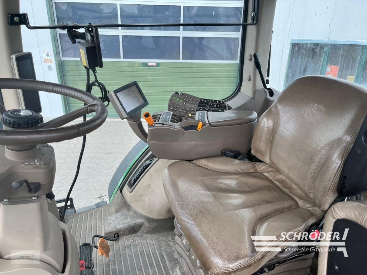 Traktor del tipo John Deere 8335 R AUTOPOWER + ZWILLINGSBEREIFUNG, Gebrauchtmaschine In Leizen (Immagine 18)