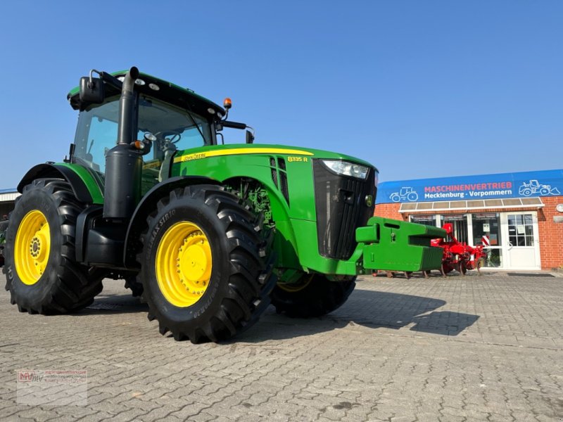 Traktor a típus John Deere 8335 R PowrShift / 6414 Stunden / EZ 2014, Gebrauchtmaschine ekkor: Neubrandenburg (Kép 1)