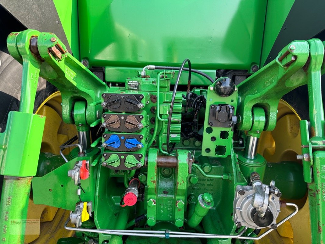 Traktor des Typs John Deere 8335 R PowrShift / 6414 Stunden / EZ 2014, Gebrauchtmaschine in Neubrandenburg (Bild 14)