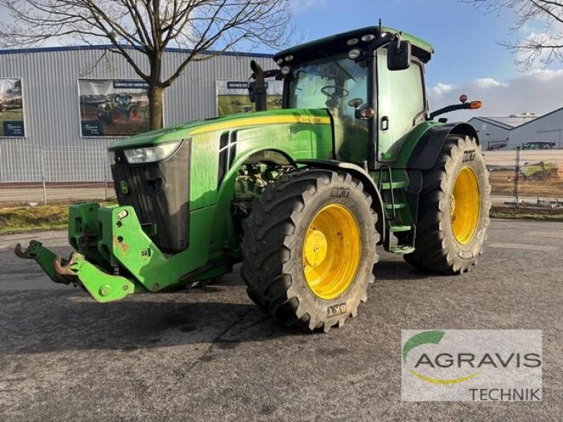 Traktor del tipo John Deere 8335 R, Gebrauchtmaschine en Meppen