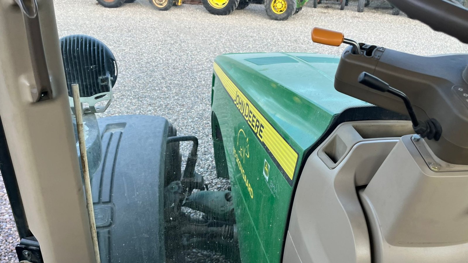 Traktor des Typs John Deere 8335R IVT-AutoPower med frontlift, Gebrauchtmaschine in Lintrup (Bild 16)