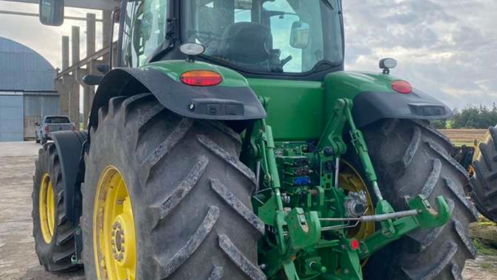 Traktor Türe ait John Deere 8335R KUN 4.425 timer! Auto steer ready. Luftbremser., Gebrauchtmaschine içinde Kolding (resim 3)