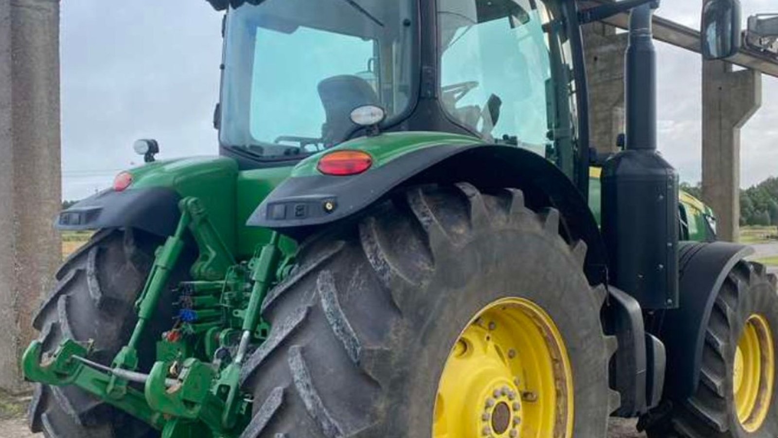 Traktor Türe ait John Deere 8335R KUN 4.425 timer! Auto steer ready. Luftbremser., Gebrauchtmaschine içinde Kolding (resim 4)