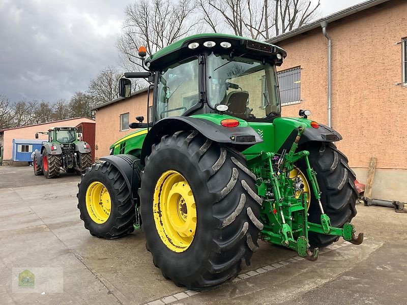 Traktor typu John Deere 8335R *Powr Shift*, Gebrauchtmaschine w Salsitz (Zdjęcie 14)
