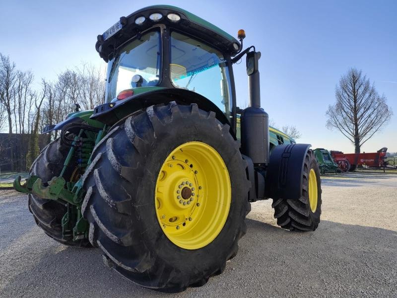 Traktor del tipo John Deere 8335R, Gebrauchtmaschine In CHAUMESNIL (Immagine 5)