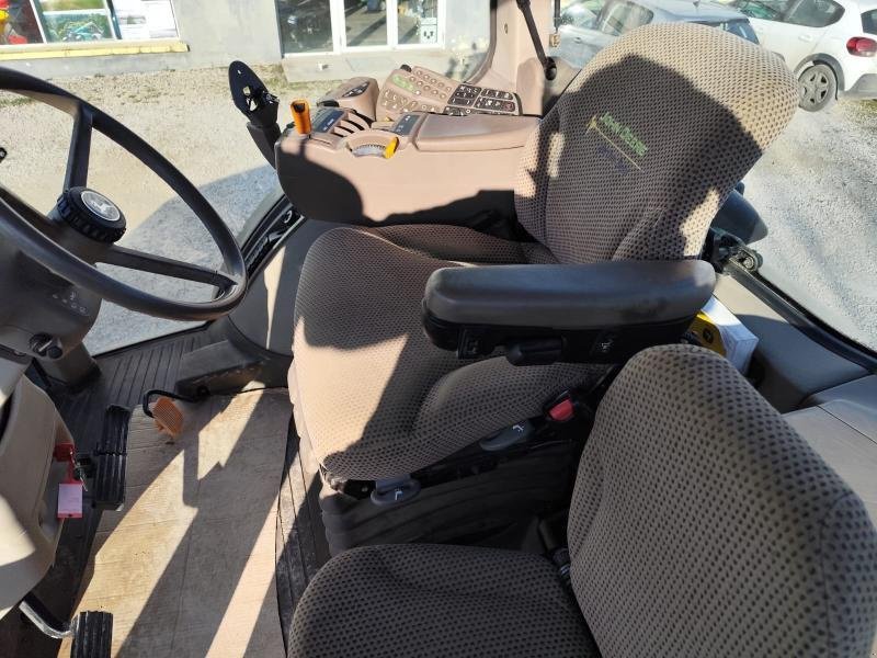 Traktor del tipo John Deere 8335R, Gebrauchtmaschine In CHAUMESNIL (Immagine 9)