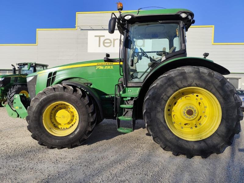Traktor del tipo John Deere 8335R, Gebrauchtmaschine In CHAUMESNIL (Immagine 3)