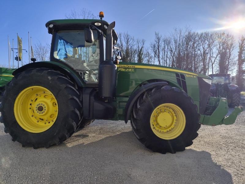 Traktor del tipo John Deere 8335R, Gebrauchtmaschine In CHAUMESNIL (Immagine 4)