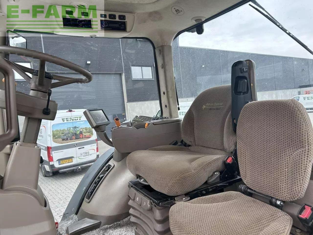 Traktor za tip John Deere 8335r, Gebrauchtmaschine u RANDERS SV (Slika 12)