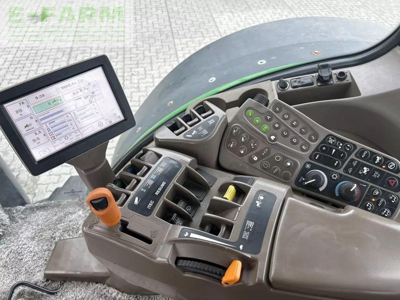 Traktor za tip John Deere 8335r, Gebrauchtmaschine u RANDERS SV (Slika 13)