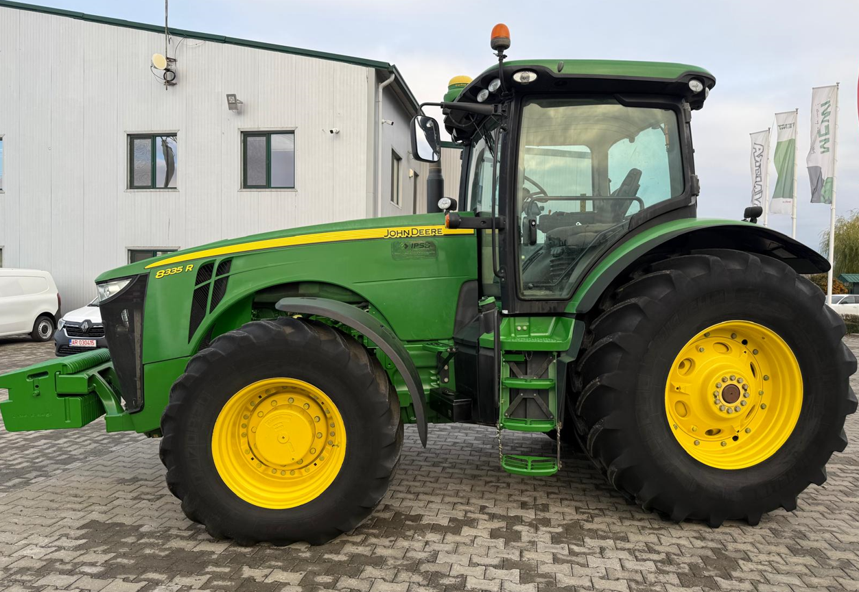 Traktor van het type John Deere 8335R, Gebrauchtmaschine in Orţişoara (Foto 2)