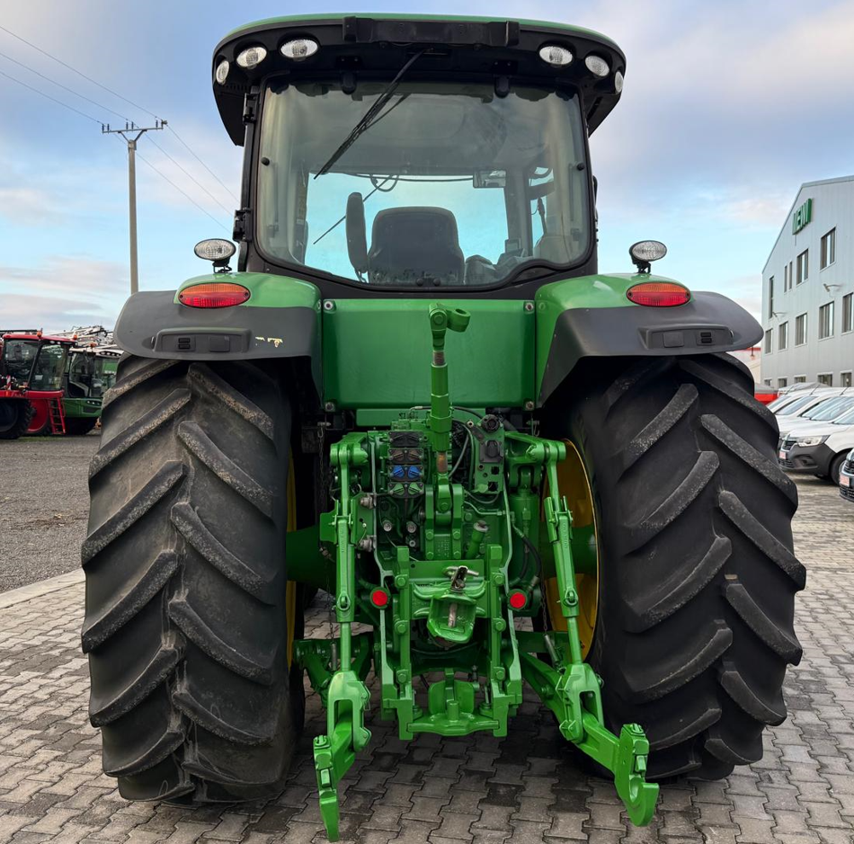 Traktor van het type John Deere 8335R, Gebrauchtmaschine in Orţişoara (Foto 8)