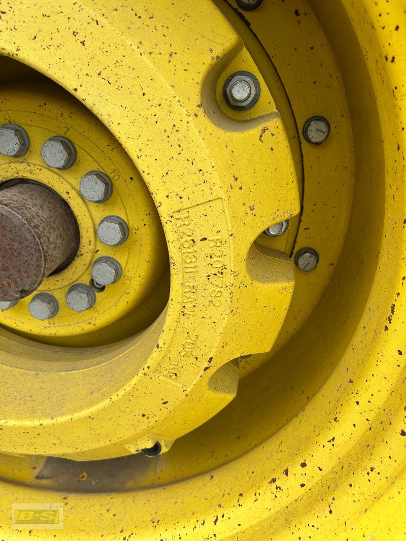 Traktor от тип John Deere 8335R, Gebrauchtmaschine в Grabow (Снимка 18)