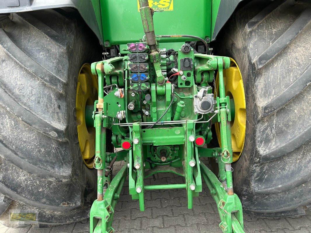 Traktor от тип John Deere 8335R, Gebrauchtmaschine в Grabow (Снимка 9)