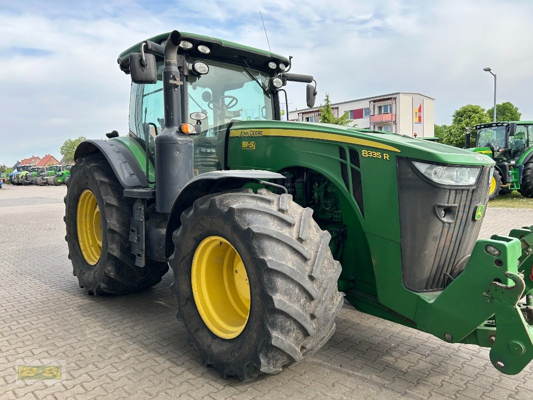 Traktor от тип John Deere 8335R, Gebrauchtmaschine в Grabow (Снимка 5)