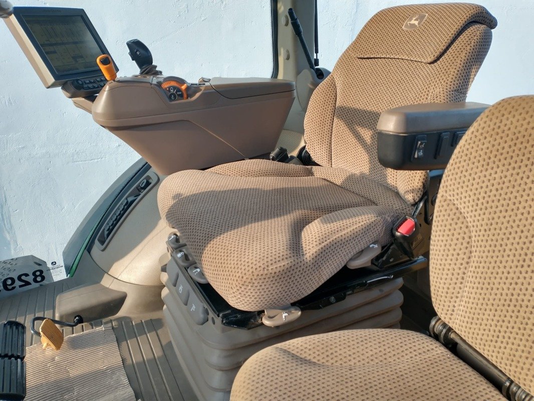 Traktor типа John Deere 8345R (MY18), Gebrauchtmaschine в Plau am See / OT Klebe (Фотография 7)