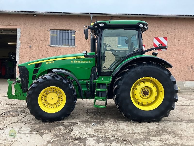 Traktor des Typs John Deere 8345R, Gebrauchtmaschine in Salsitz (Bild 3)