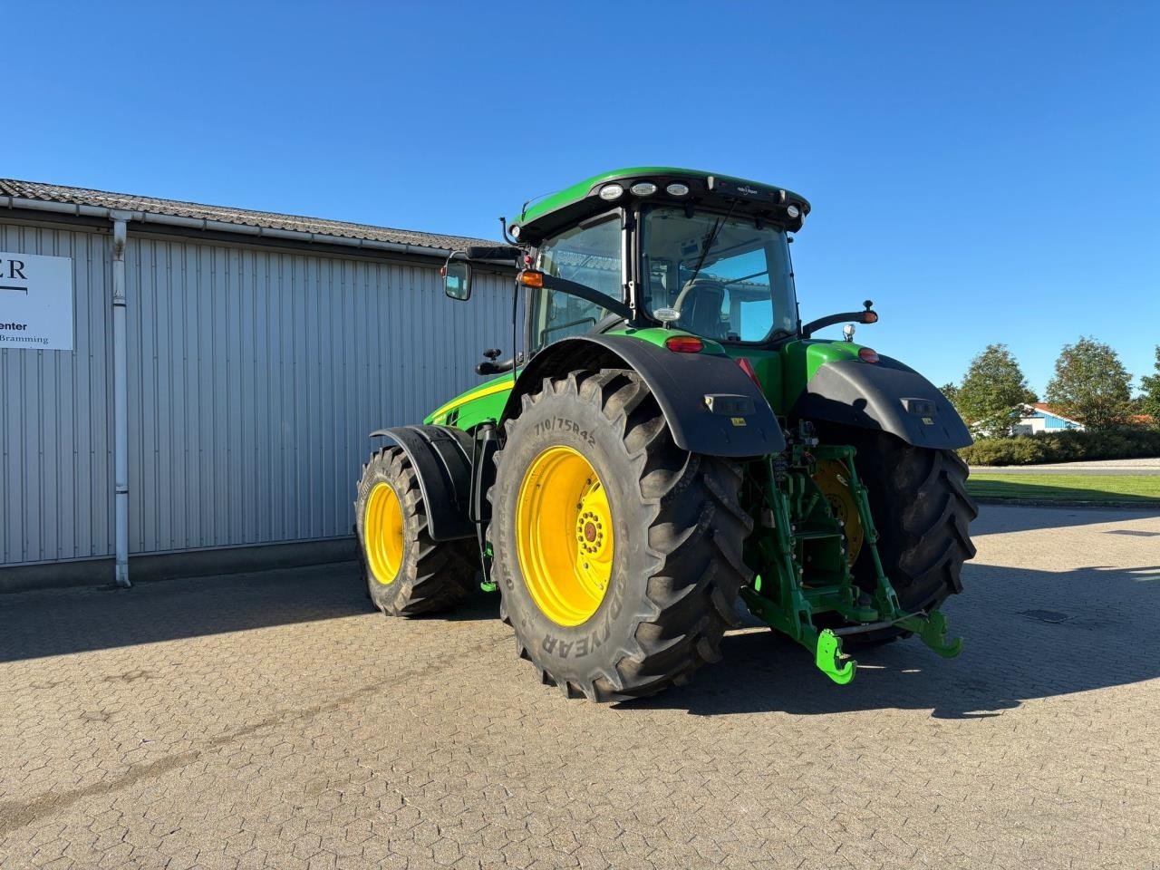 Traktor от тип John Deere 8345R, Gebrauchtmaschine в Bramming (Снимка 15)