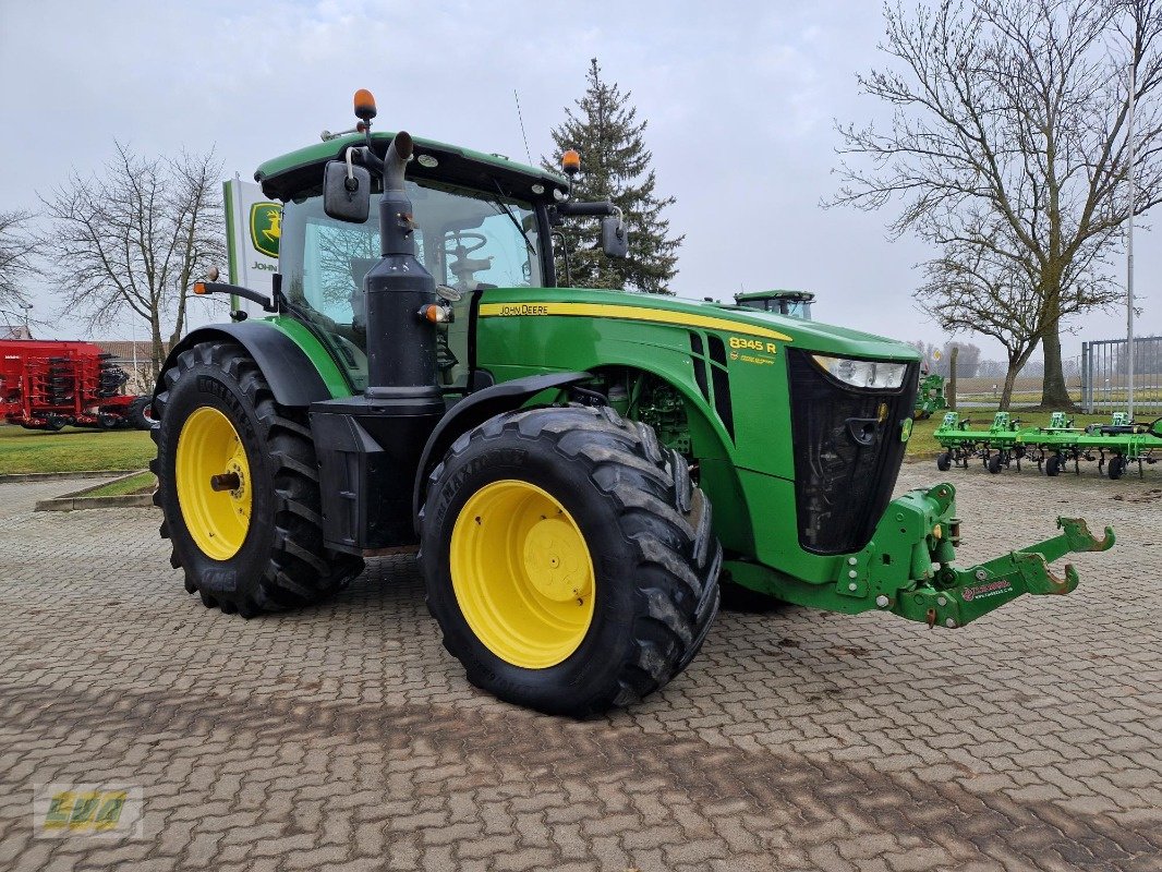 Traktor des Typs John Deere 8345R, Gebrauchtmaschine in Schenkenberg (Bild 5)
