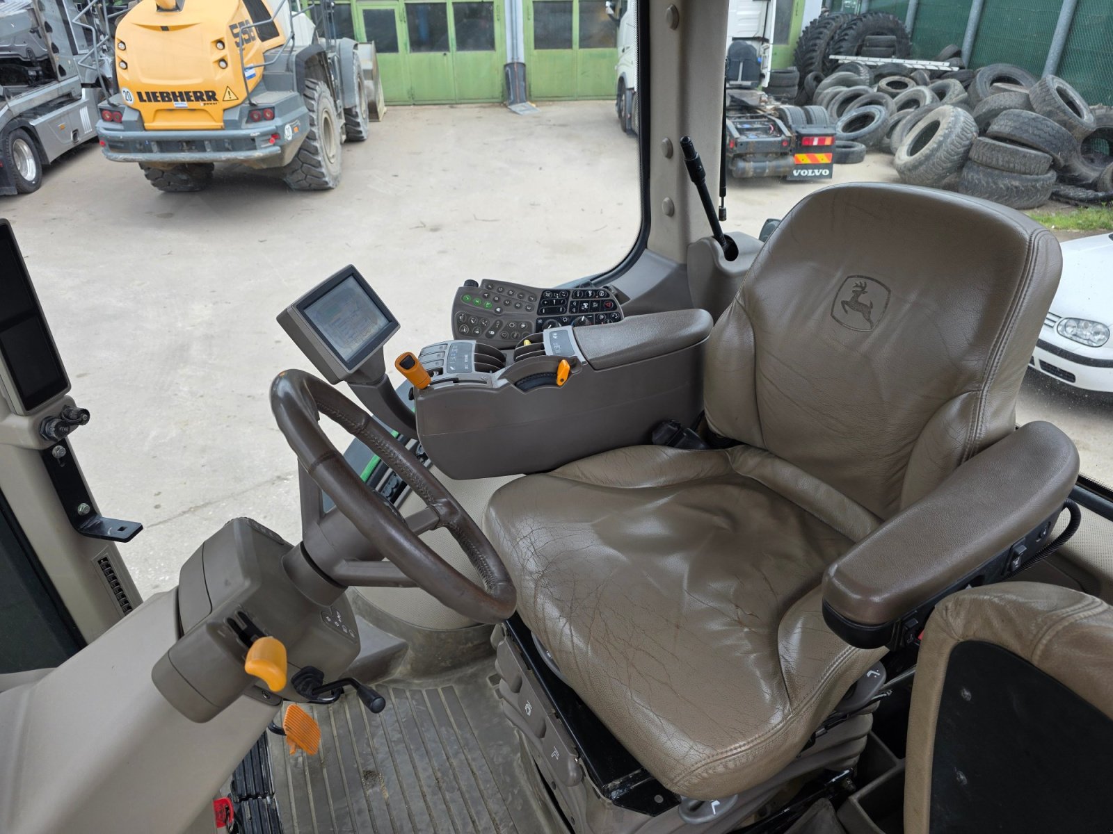 Traktor typu John Deere 8360 R, Gebrauchtmaschine w Regensburg (Zdjęcie 6)
