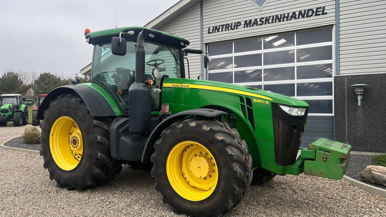 Traktor of the type John Deere 8360R AutoPower og med centralsmørring, Gebrauchtmaschine in Lintrup (Picture 18)