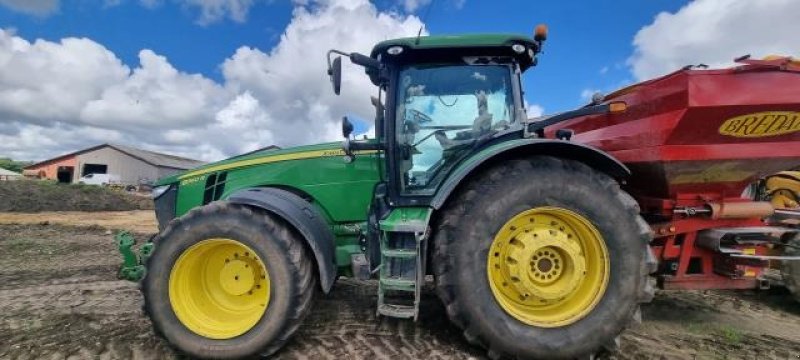 Traktor des Typs John Deere 8360R, Gebrauchtmaschine in Videbæk (Bild 1)