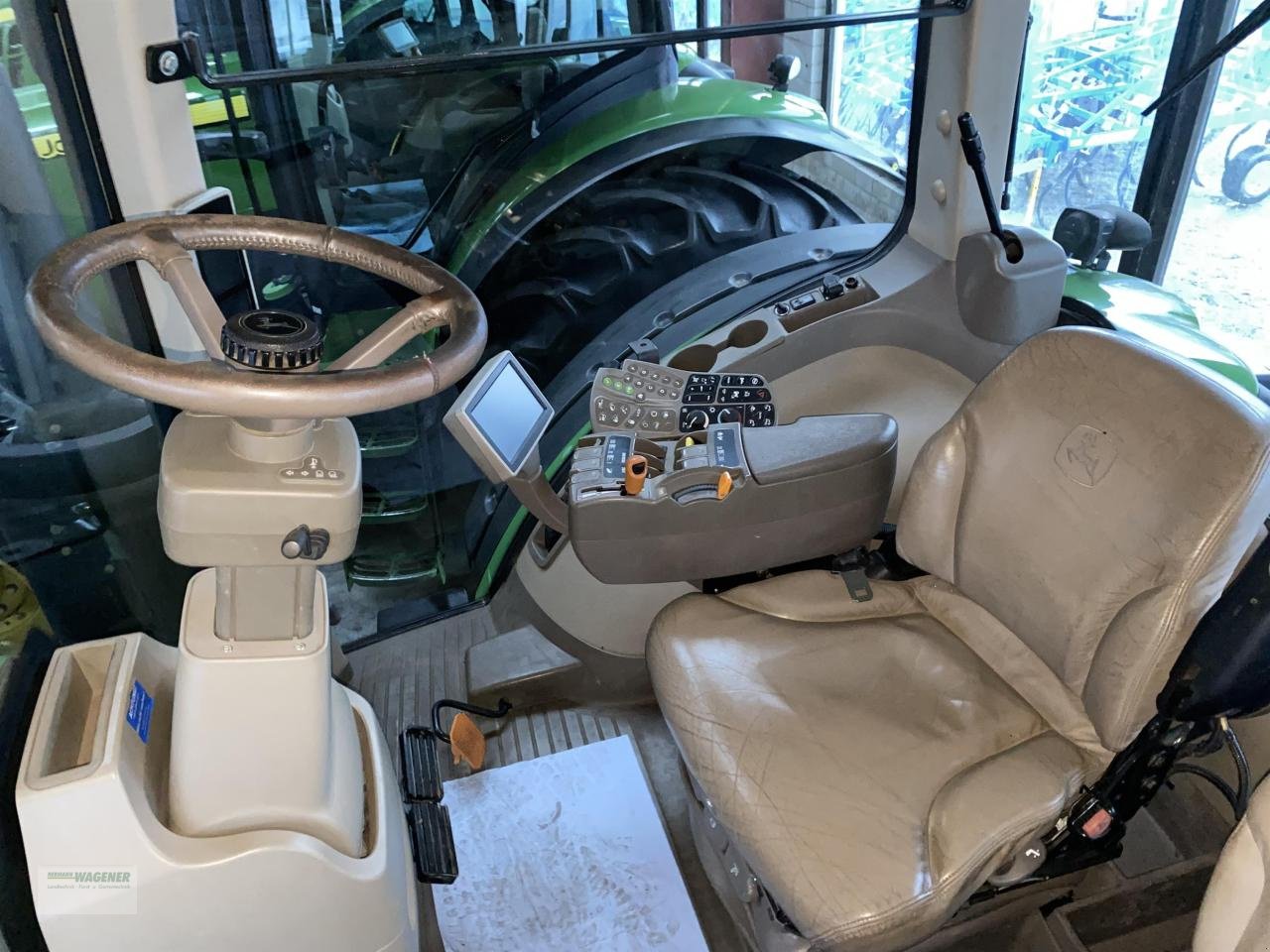 Traktor of the type John Deere 8360R, Gebrauchtmaschine in Bad Wildungen - Wega (Picture 4)