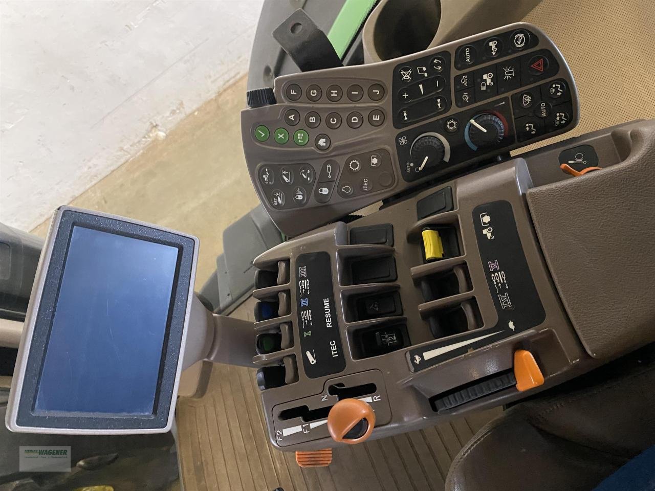 Traktor of the type John Deere 8360R, Gebrauchtmaschine in Bad Wildungen - Wega (Picture 5)