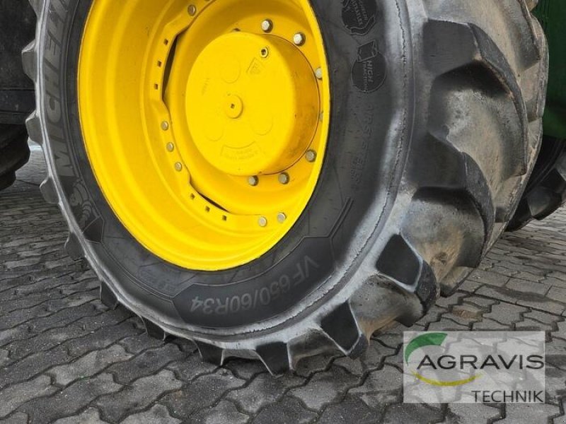 Traktor del tipo John Deere 8370 R Dummy, Neumaschine en Calbe / Saale (Imagen 12)
