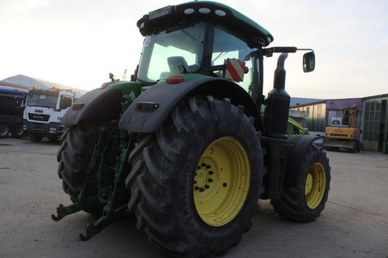 Traktor типа John Deere 8370 R - Nr.: 938, Gebrauchtmaschine в Regensburg (Фотография 4)