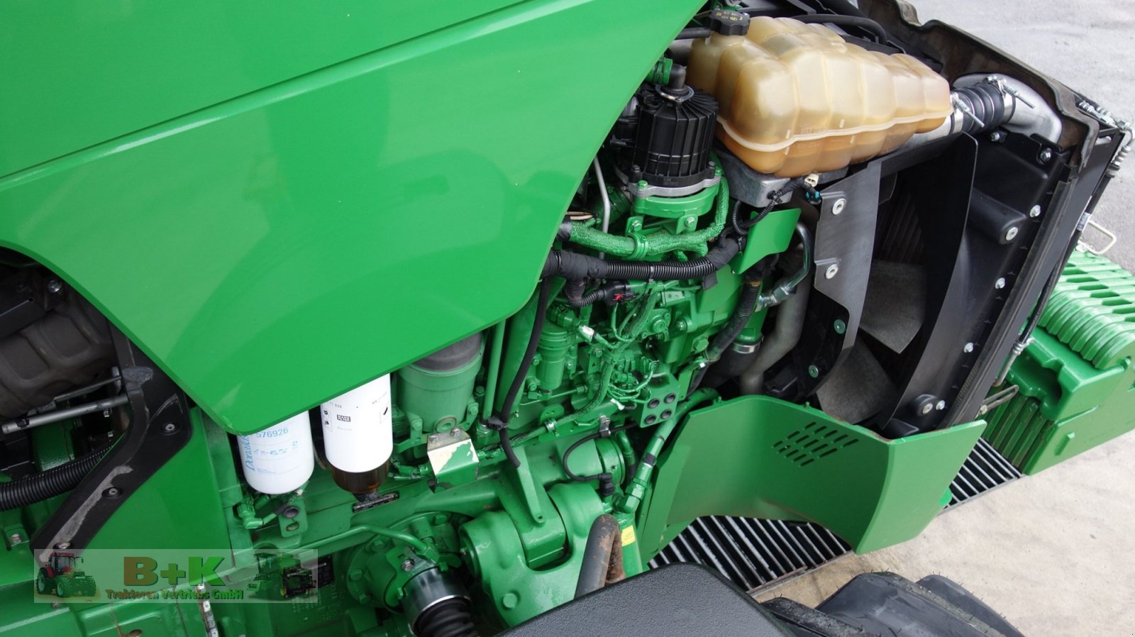 Traktor Türe ait John Deere 8370 R, Gebrauchtmaschine içinde Kettenkamp (resim 21)