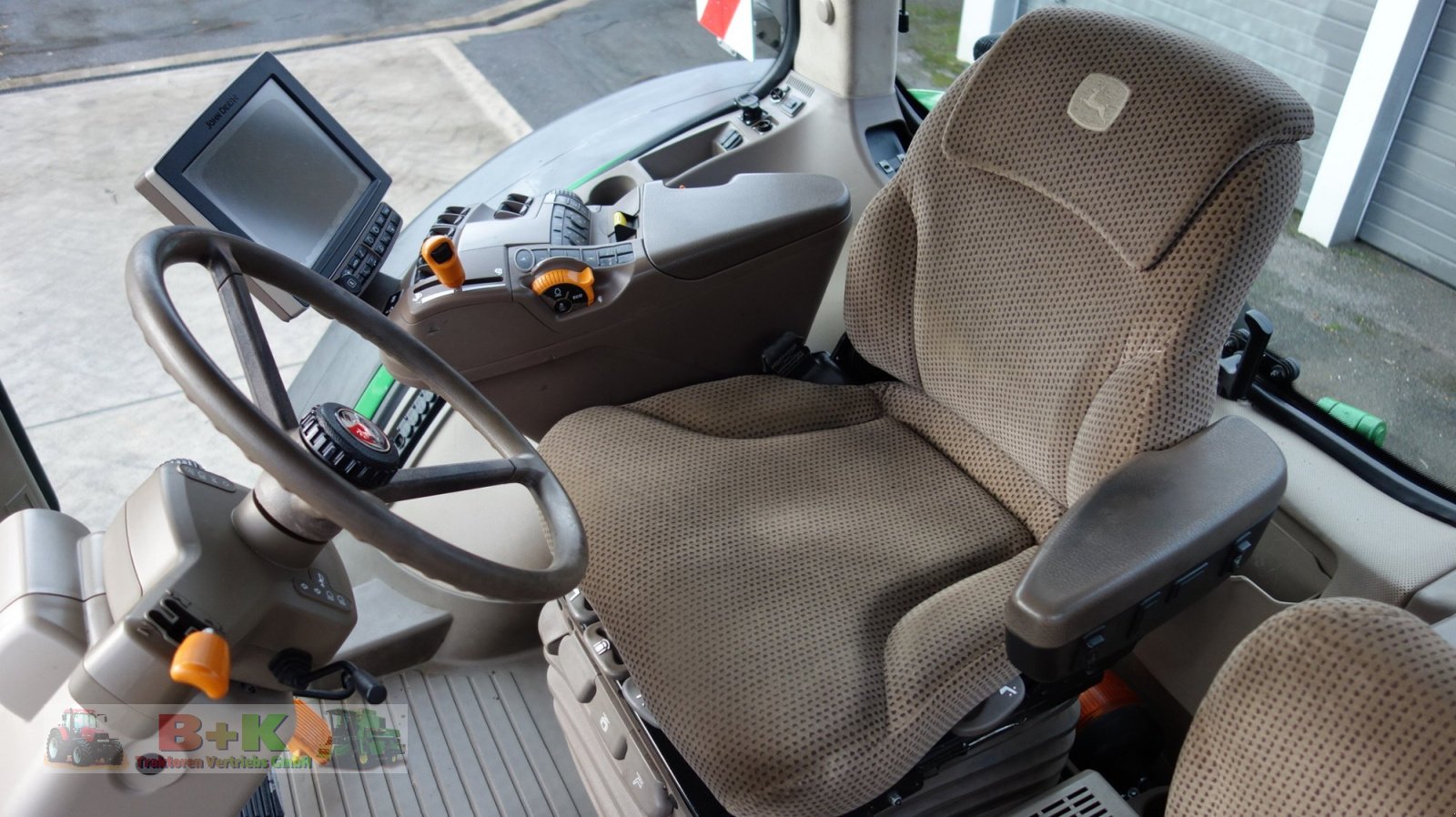 Traktor Türe ait John Deere 8370 R, Gebrauchtmaschine içinde Kettenkamp (resim 26)