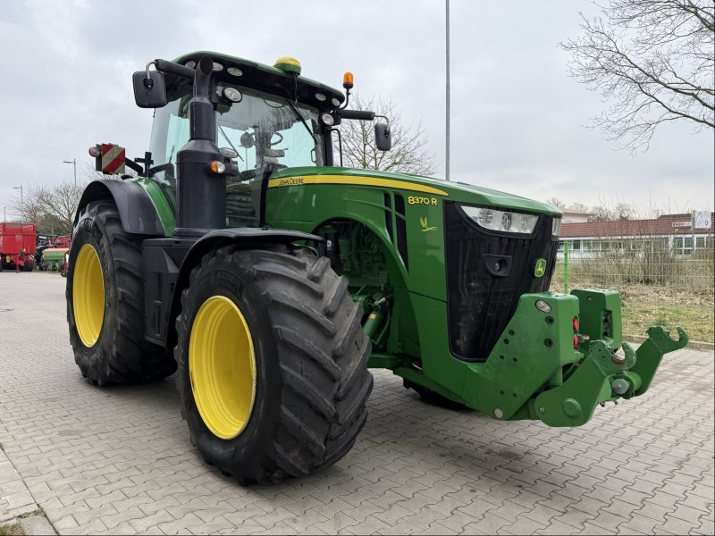 Traktor des Typs John Deere 8370 R, Gebrauchtmaschine in Bad Oldesloe (Bild 1)