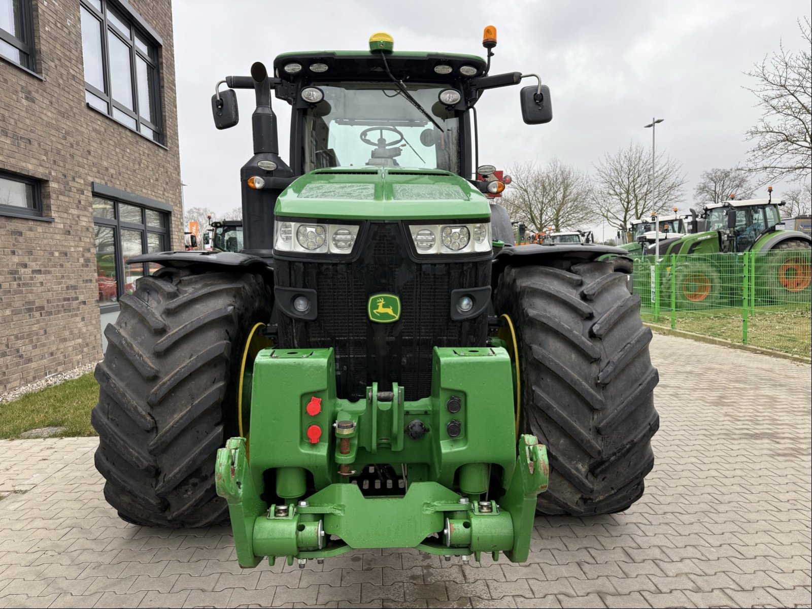 Traktor des Typs John Deere 8370 R, Gebrauchtmaschine in Bad Oldesloe (Bild 8)