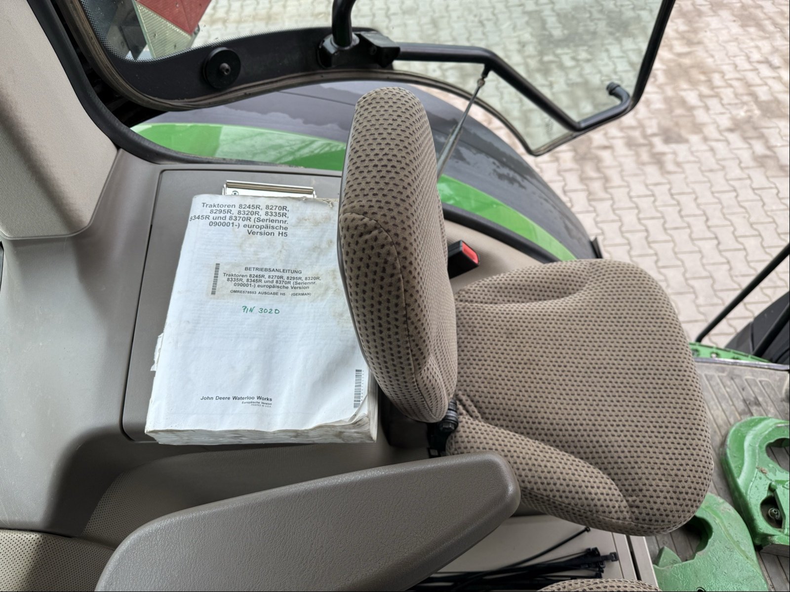 Traktor des Typs John Deere 8370 R, Gebrauchtmaschine in Bad Oldesloe (Bild 15)