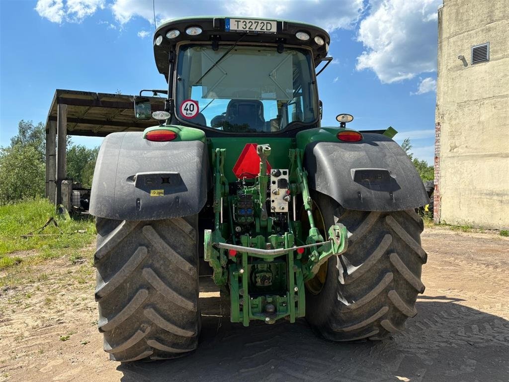 Traktor del tipo John Deere 8370R Affjedret foraksel og kabine. Hitch krog. Auto steer ready. Luftbremser. Mange paa lager., Gebrauchtmaschine en Kolding (Imagen 7)