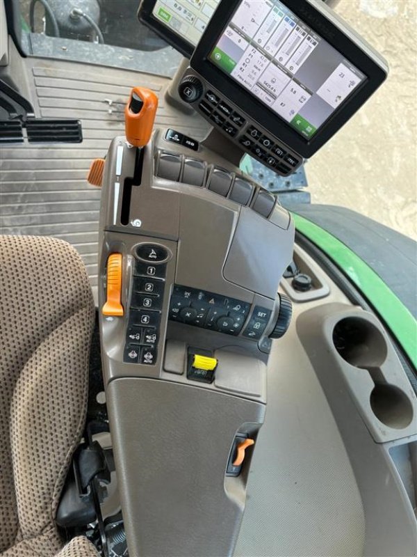 Traktor del tipo John Deere 8370R Affjedret foraksel og kabine. Hitch krog. Auto steer ready. Luftbremser. Mange paa lager., Gebrauchtmaschine en Kolding (Imagen 13)