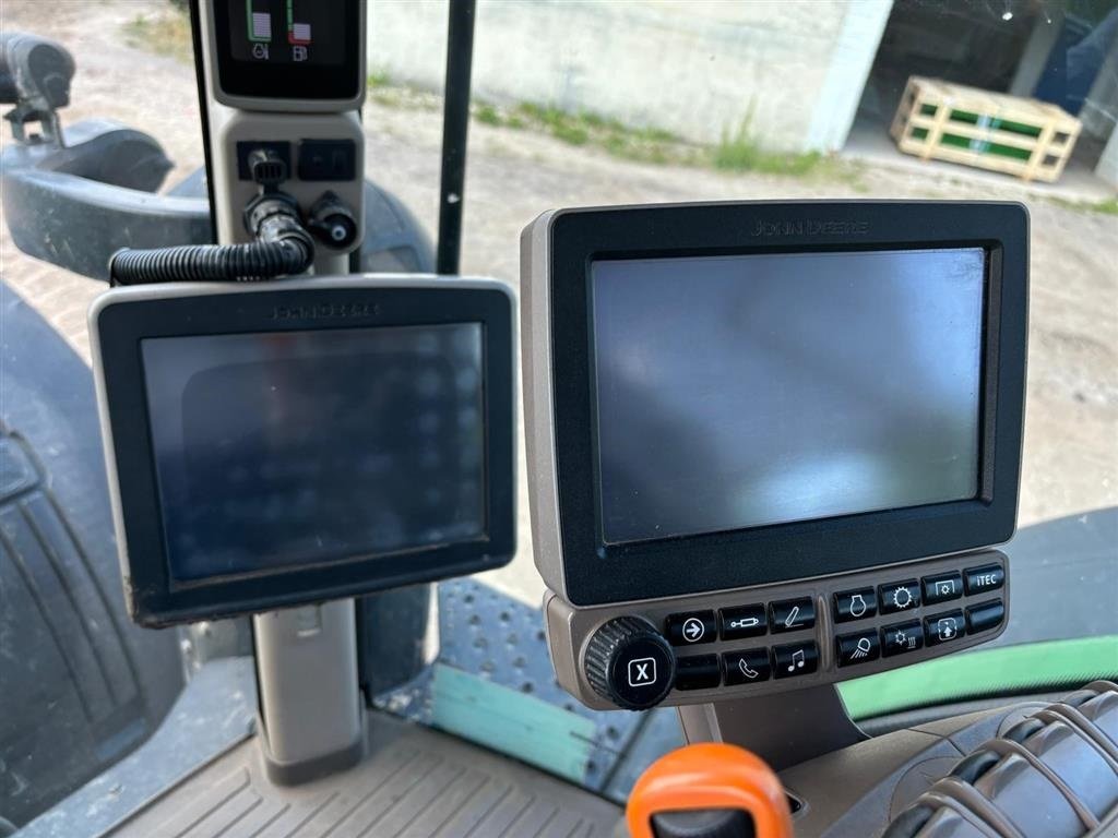 Traktor del tipo John Deere 8370R Affjedret foraksel og kabine. Hitch krog. Auto steer ready. Luftbremser. Mange paa lager., Gebrauchtmaschine en Kolding (Imagen 17)